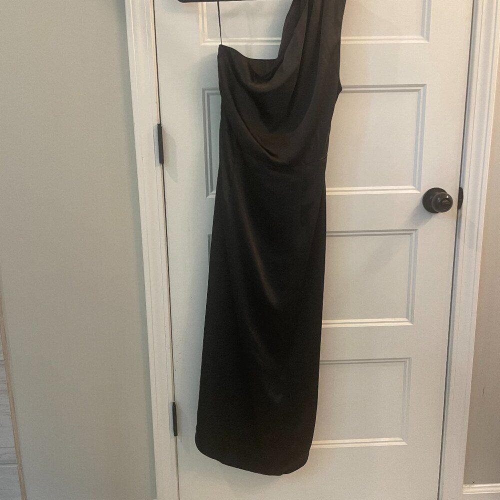 Elliatt Cassini Off the Shoulder Satin Dress